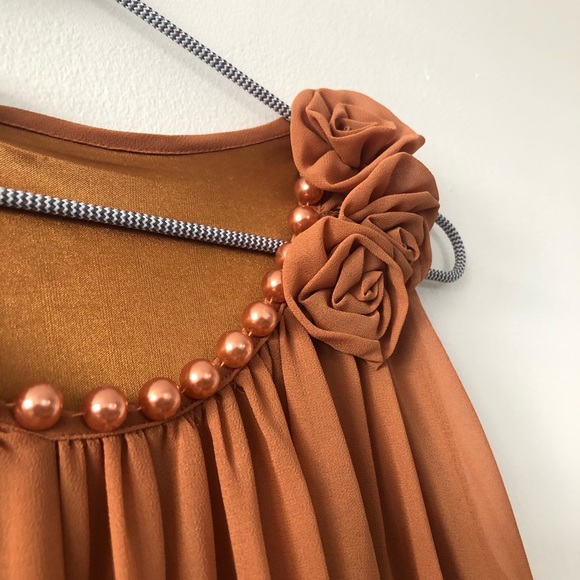 Brown Sleeveless Top - Picture 3 of 5